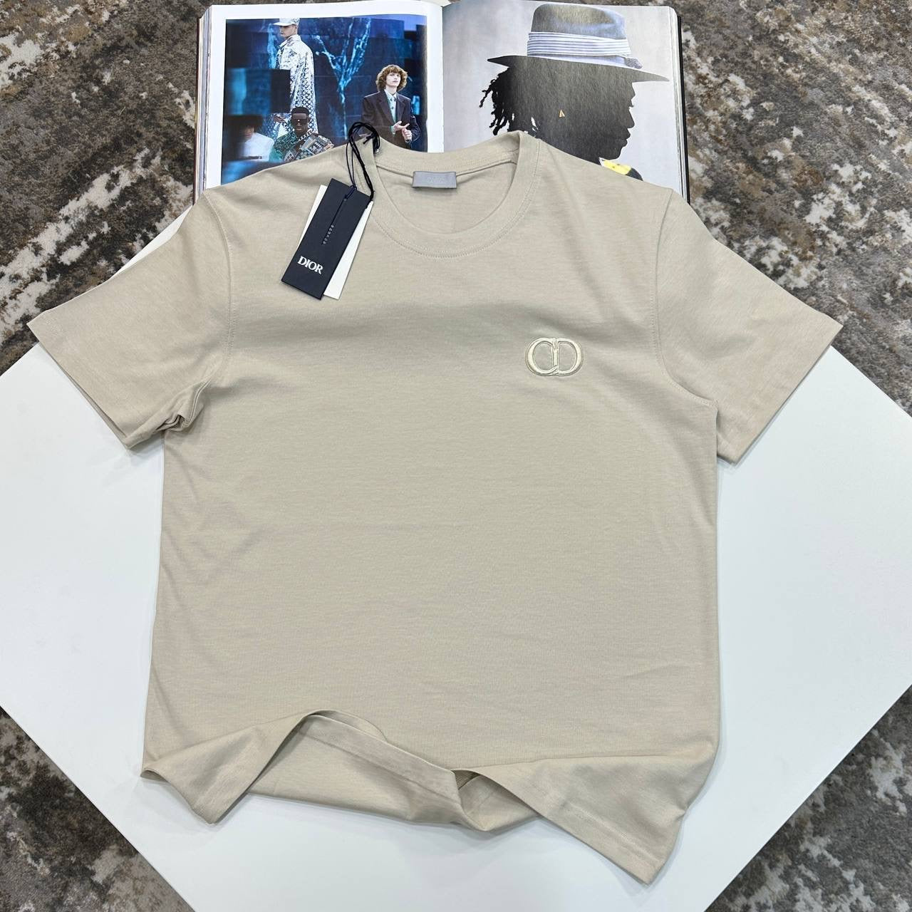 T SHIRT