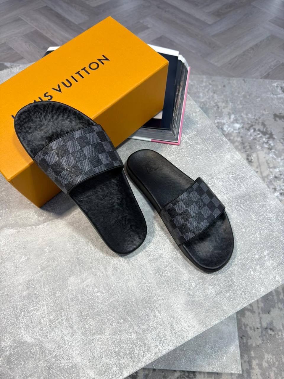L-VEE SLIDES
