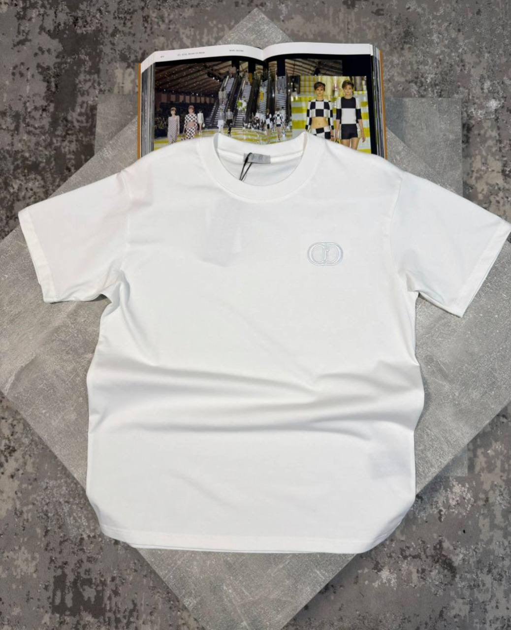 T SHIRT