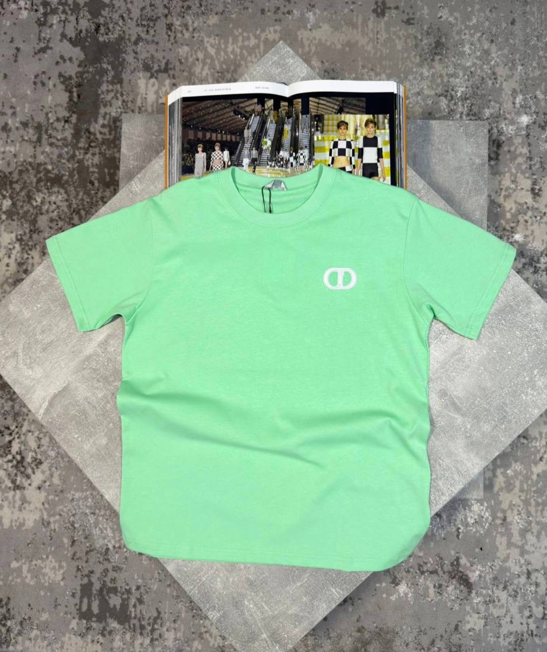 T SHIRT