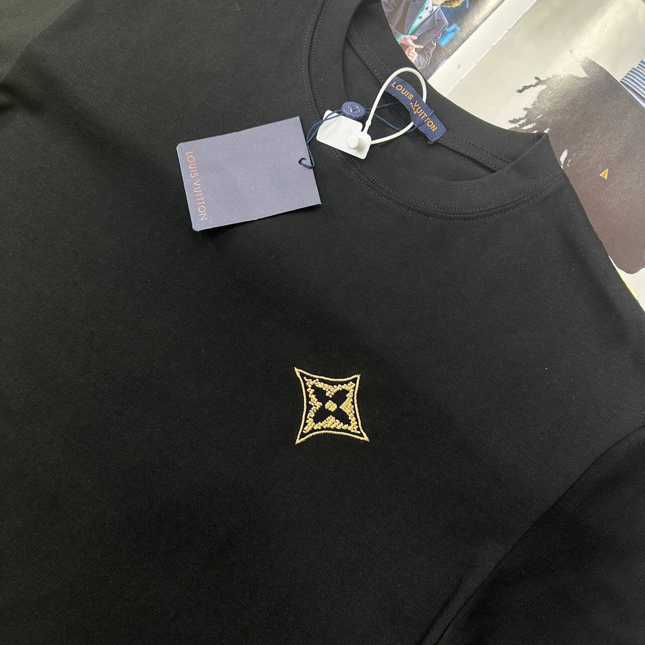 T SHIRT