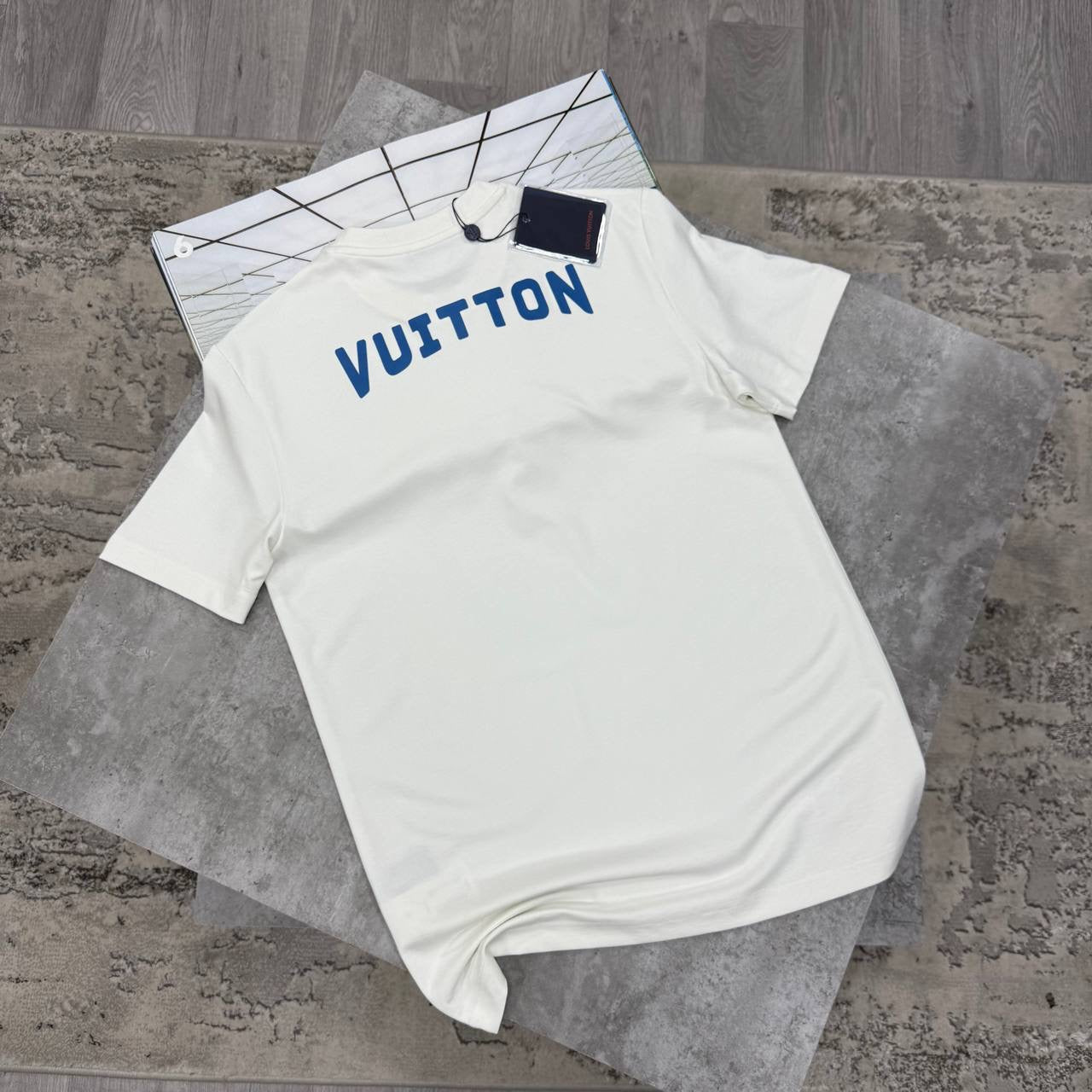 LV T SHIRT