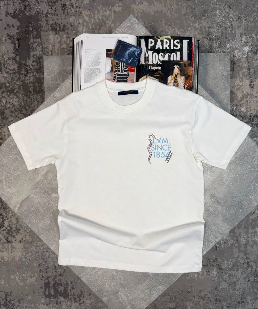 T SHIRT