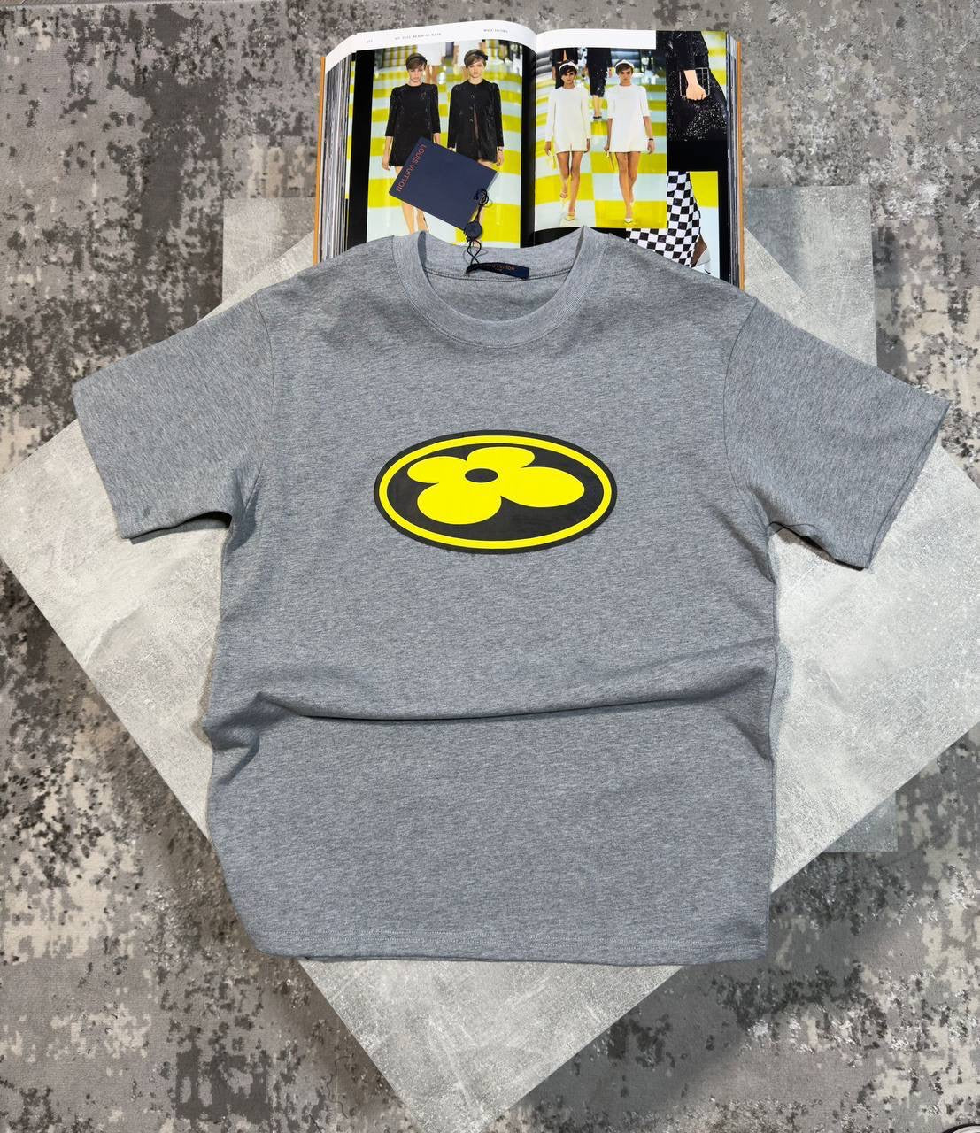 T SHIRT