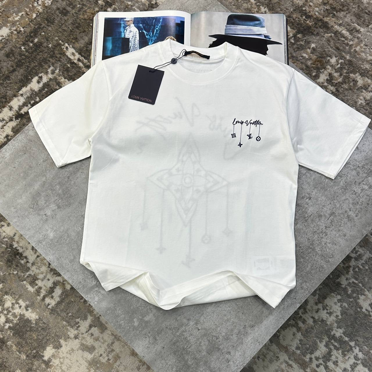 T SHIRT