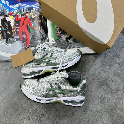 DESIGNER TRAINER