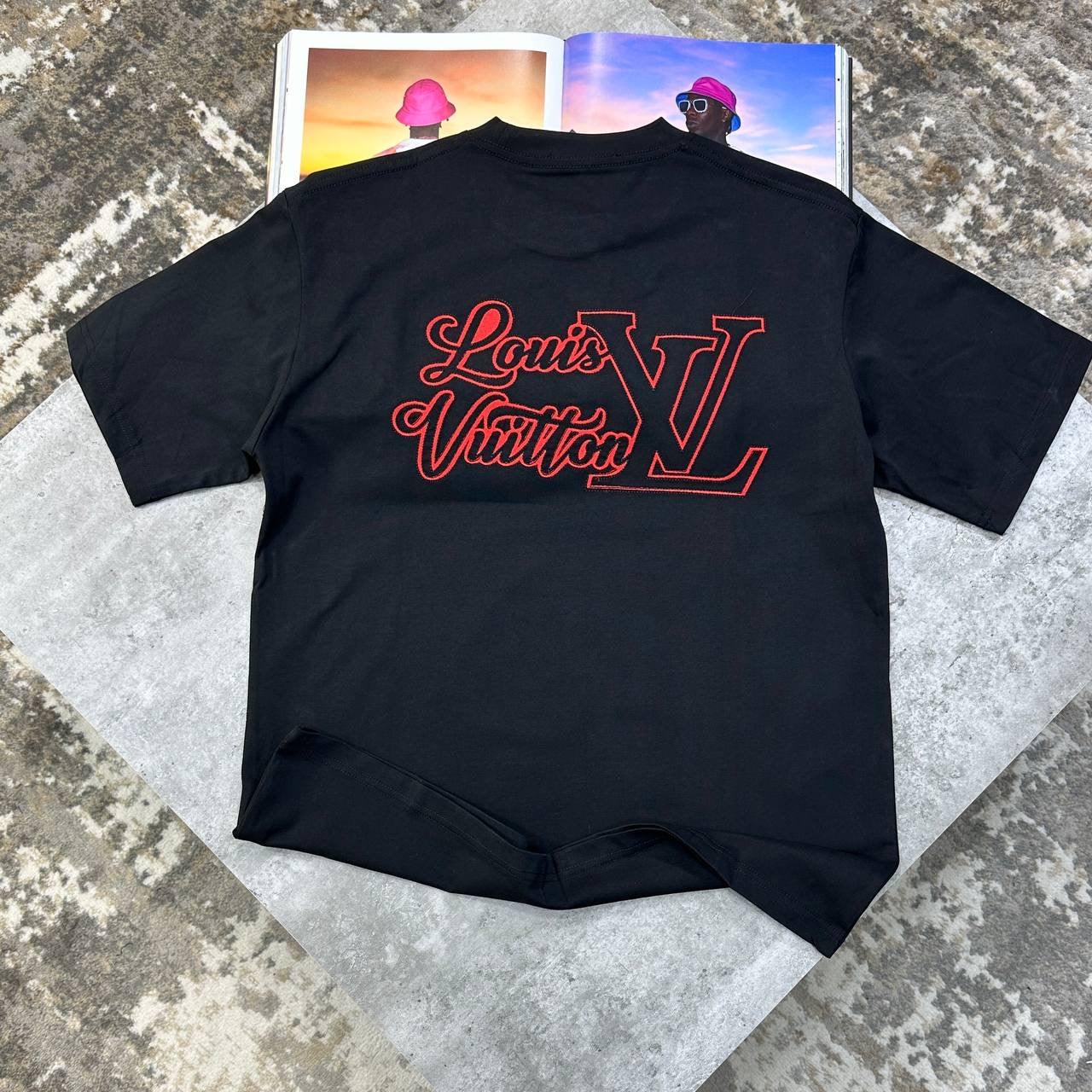 T SHIRT