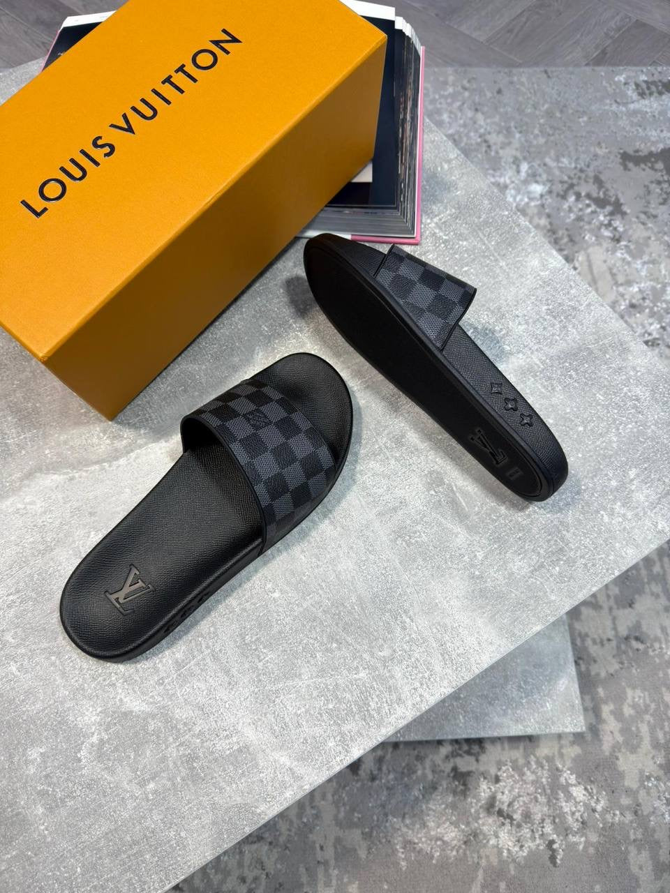 L-VEE SLIDES