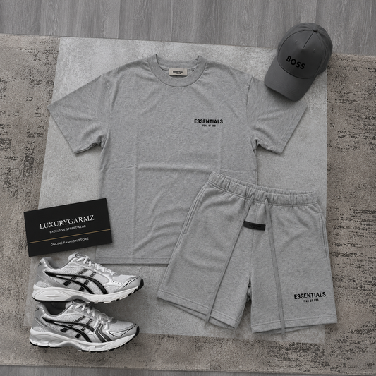 ESSENTIAL SET