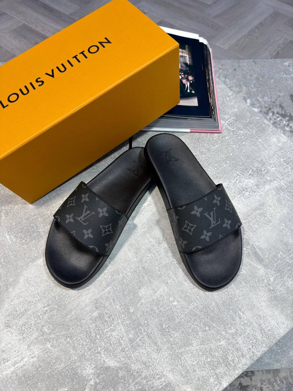 L-VEE SLIDES