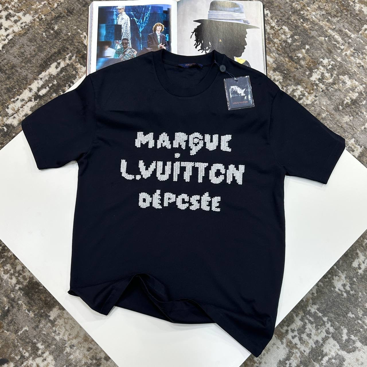 T SHIRT