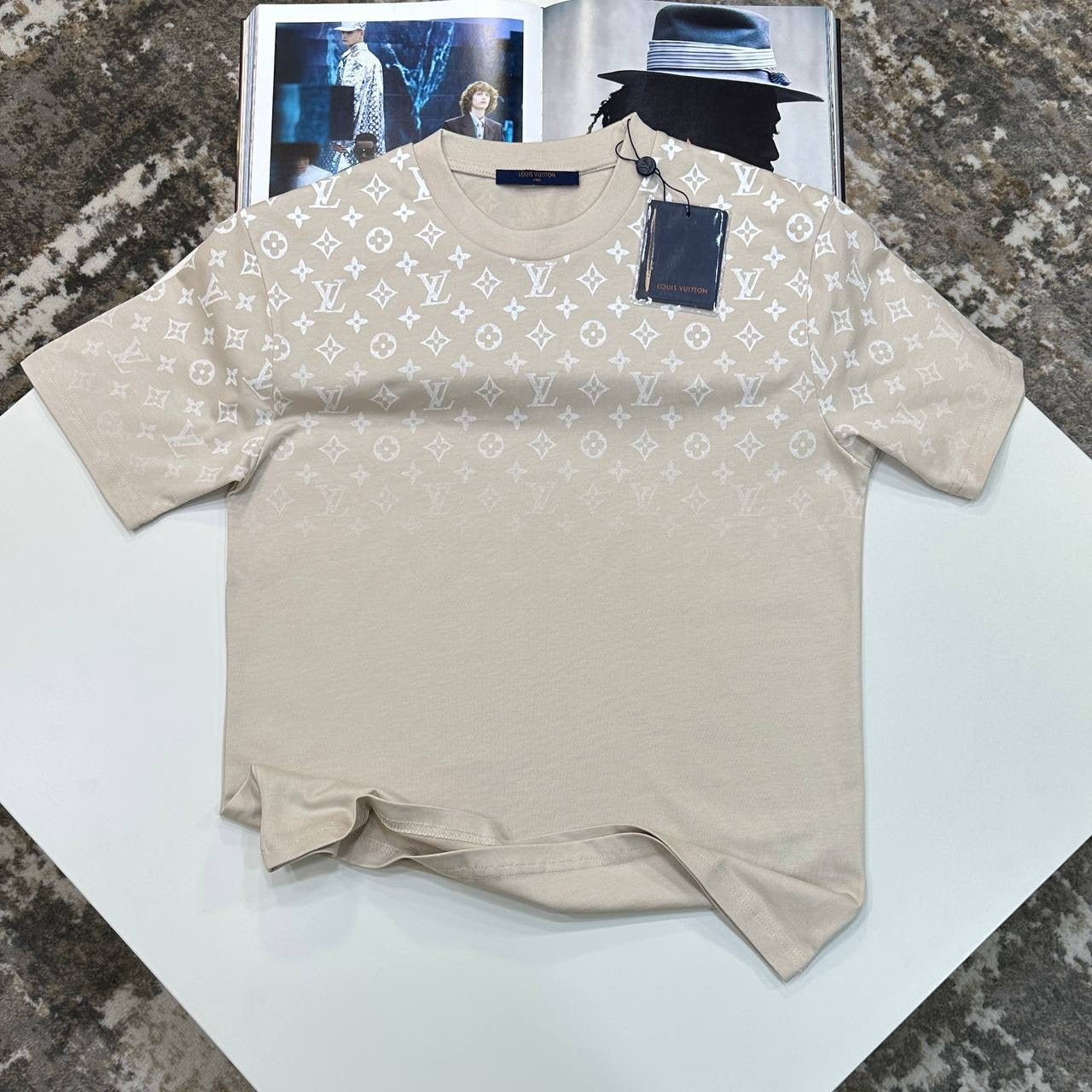 T SHIRT