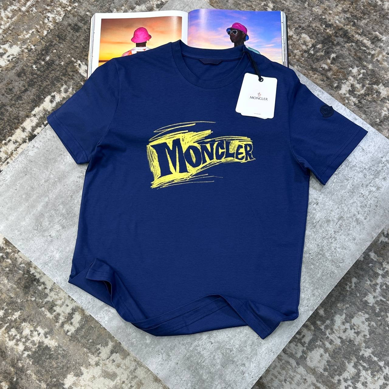 T SHIRT