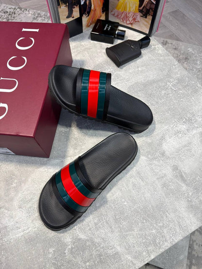 GUCCI SLIDES