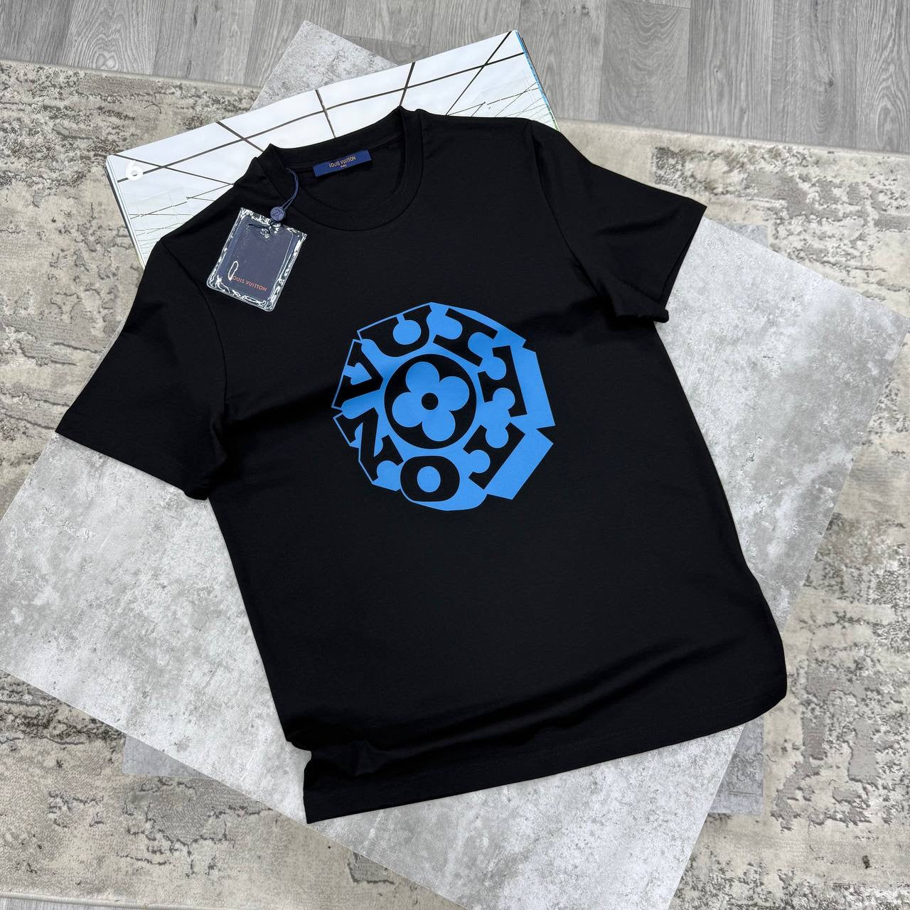 LV T SHIRT