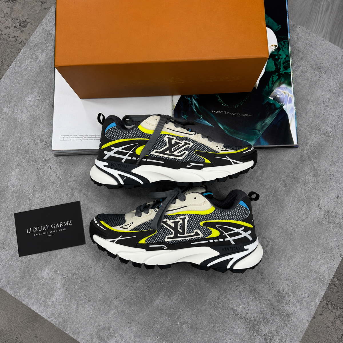 LVE TRAINERS - BLACK & WHITE