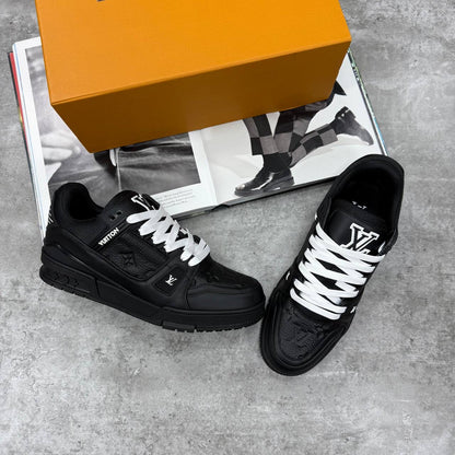LVE - TRAINERS - BLACK