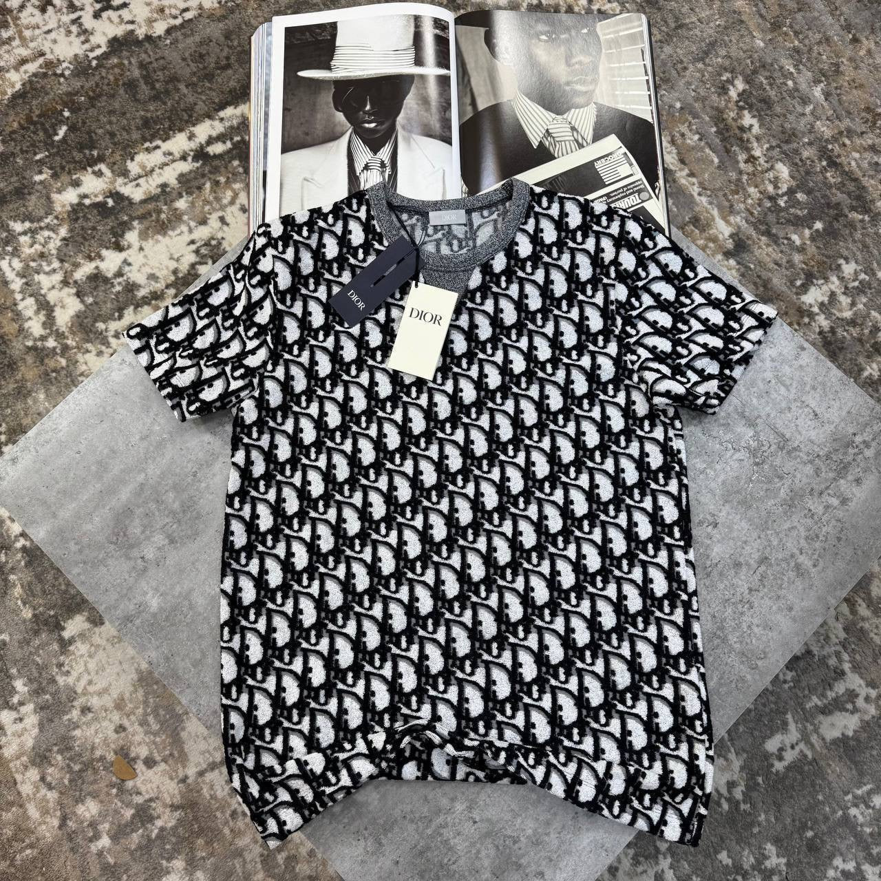DESIGNER T SHIRT