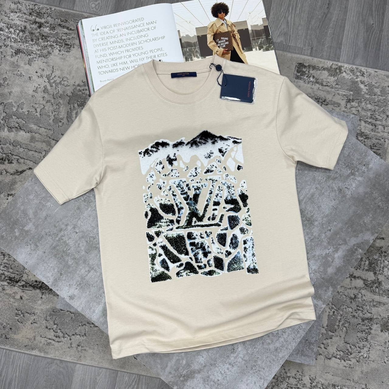 LV T SHIRT