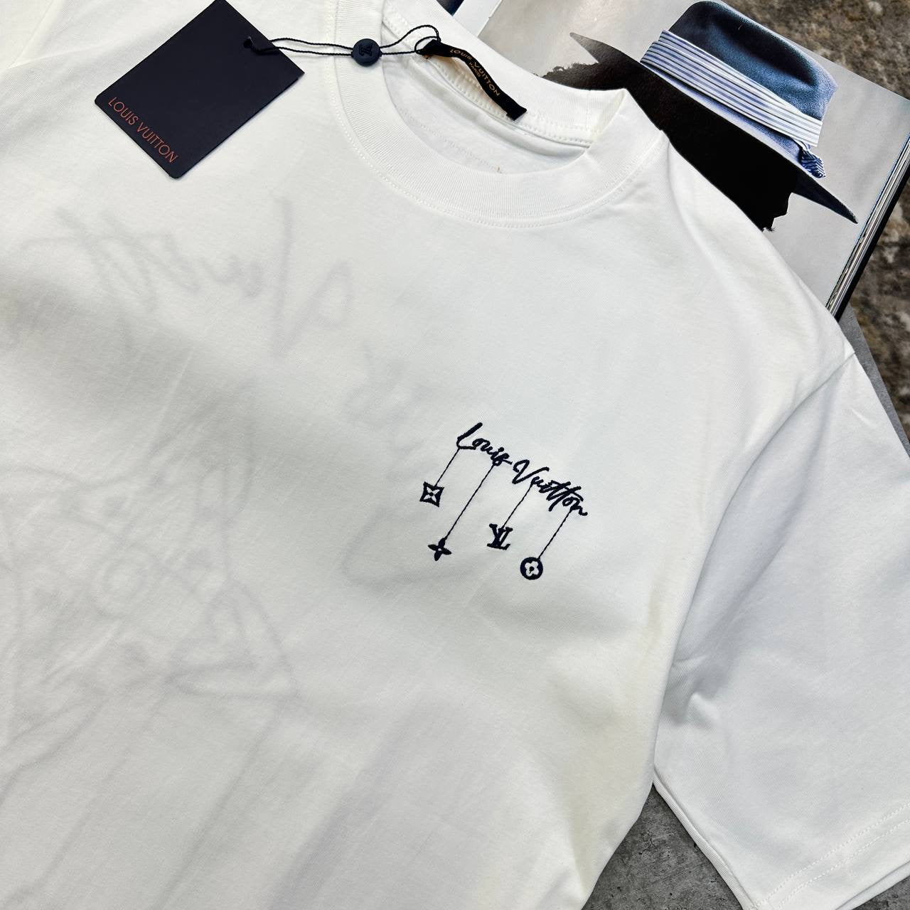 T SHIRT
