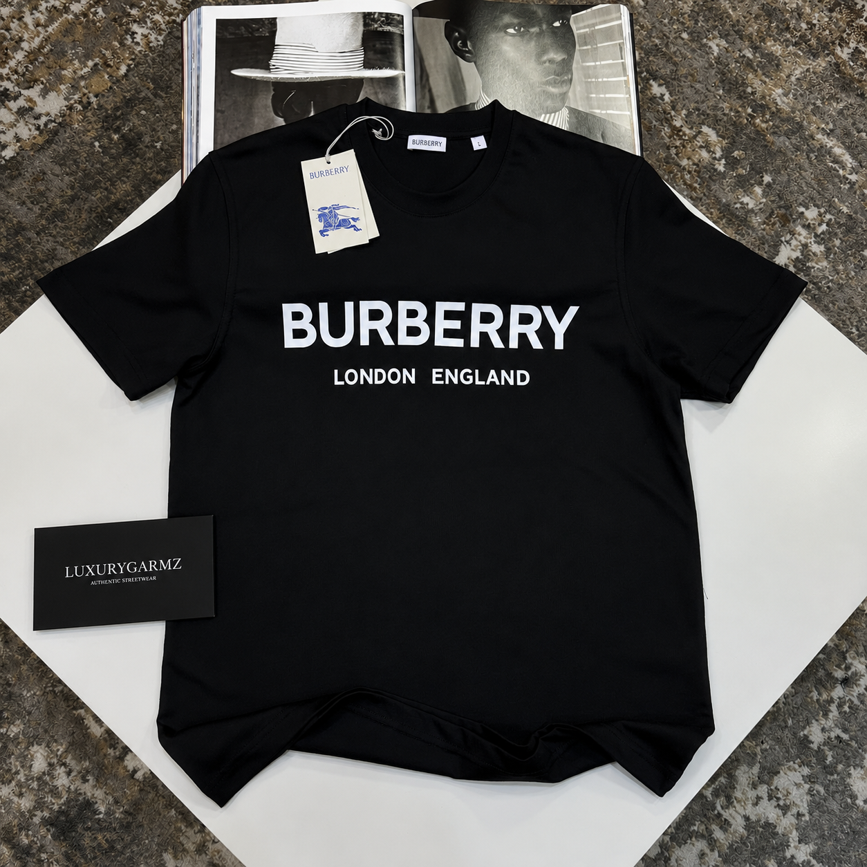 BRBRRY T SHIRT