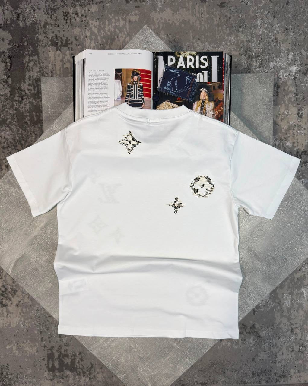T SHIRT