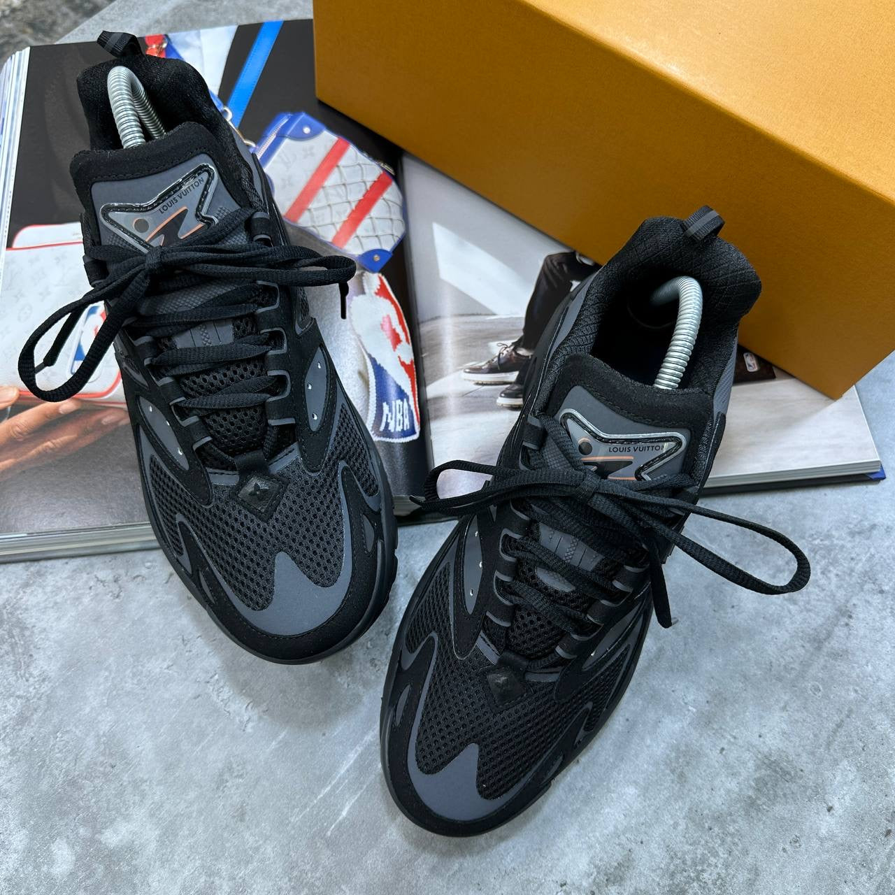 LV TACTIC BLACK