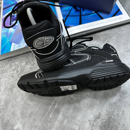 DESIGNER TRAINERS