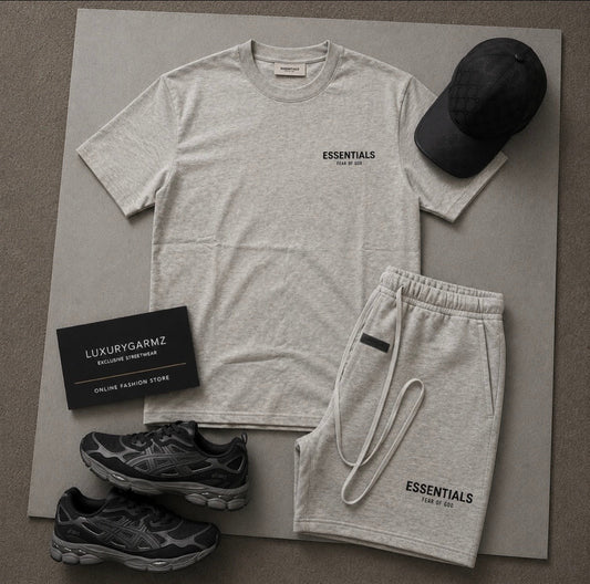 ESSENTIALS SET