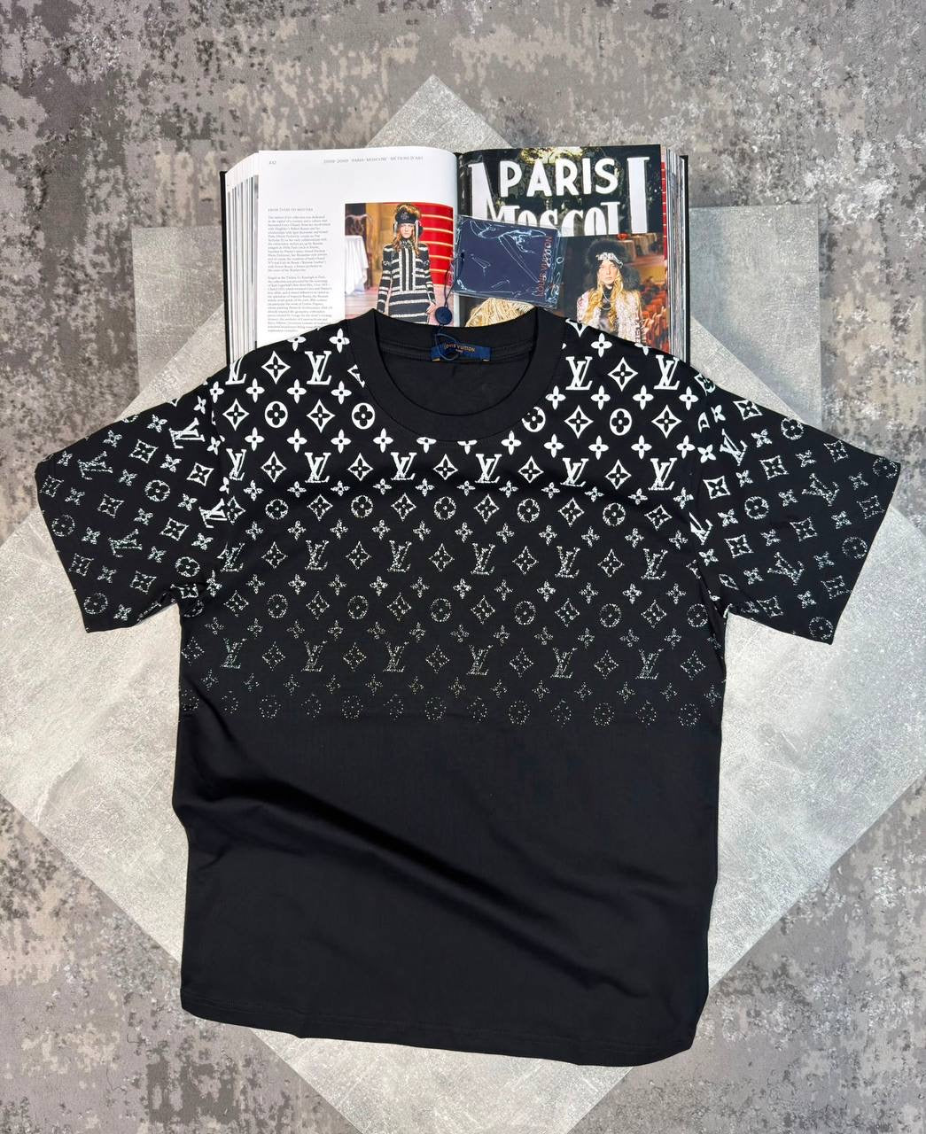T SHIRT