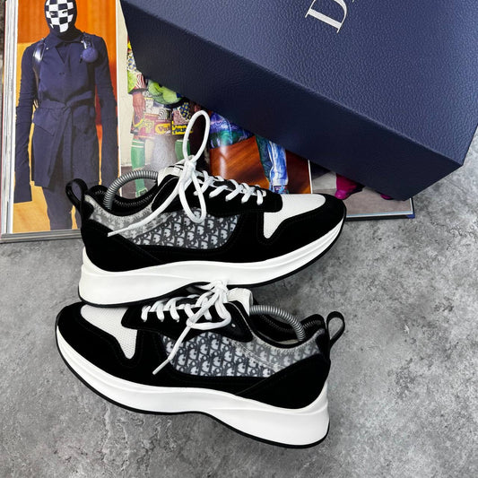 TRAINERS