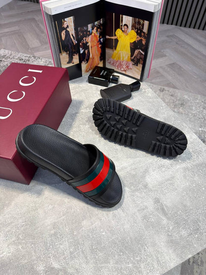 GUCCI SLIDES