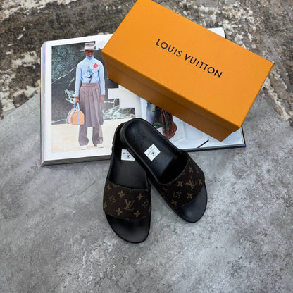 SLIDES