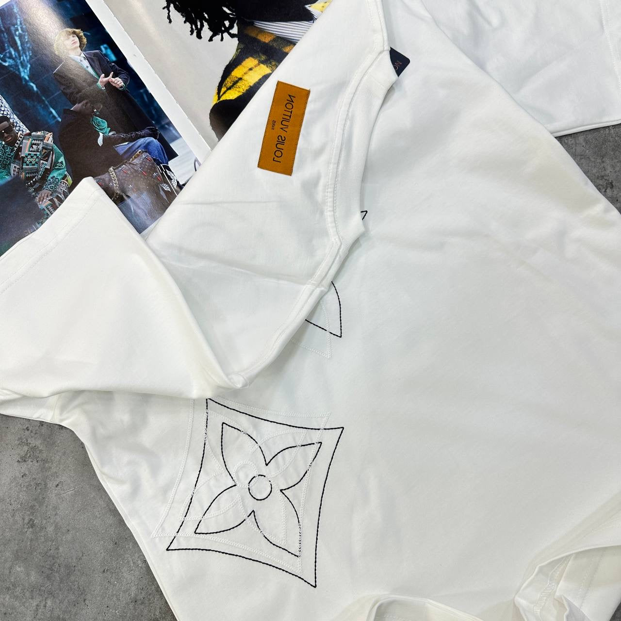 T SHIRT