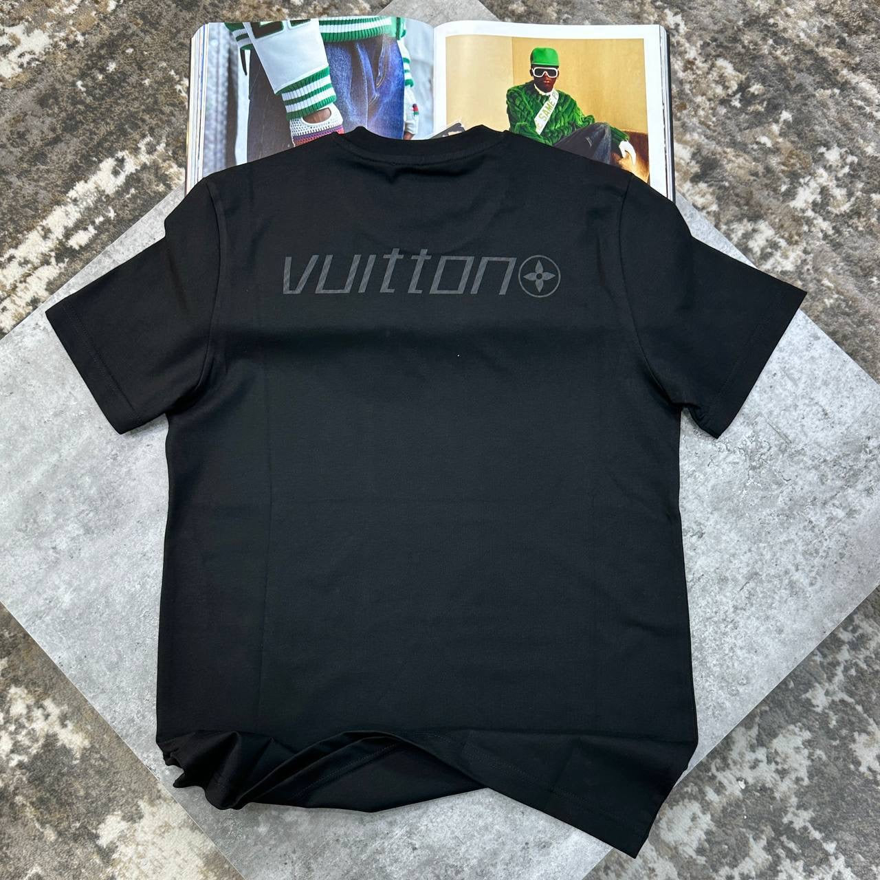 T SHIRT