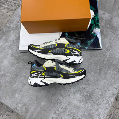 LVE TRAINERS - BLACK & WHITE