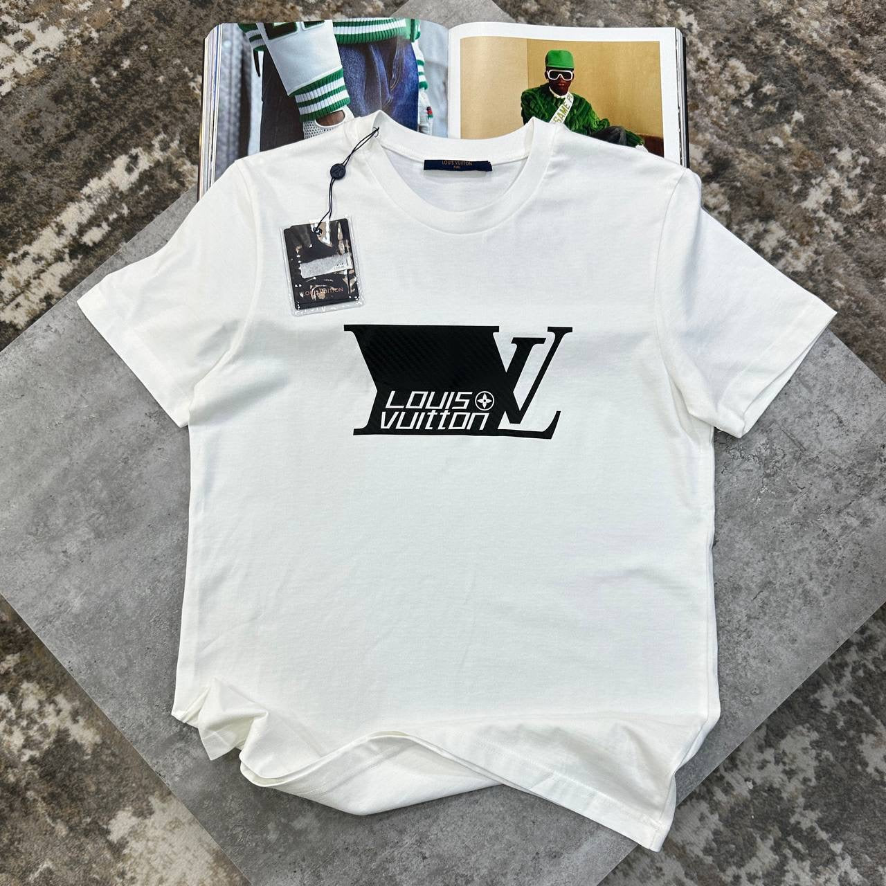 T SHIRT