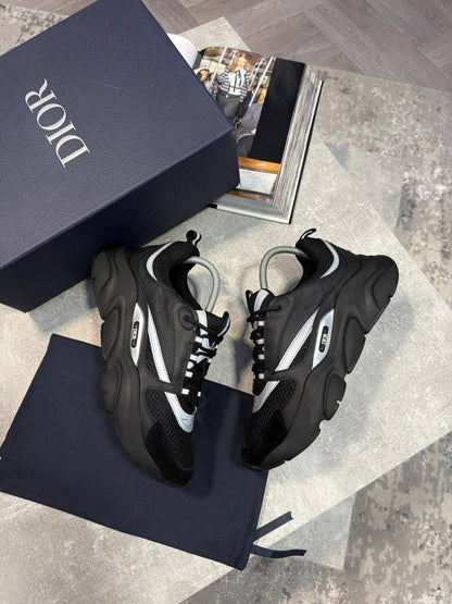 TRAINER
